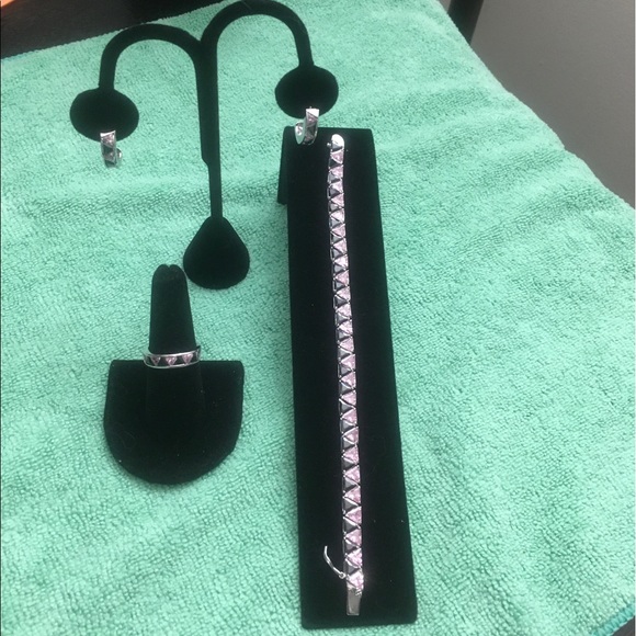 Suzanne Somers Pink & Black Earring Ring Bracelet - Picture 4 of 16